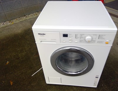 Lot 8 - A Miele Novotronic Premiere 520 Washing...