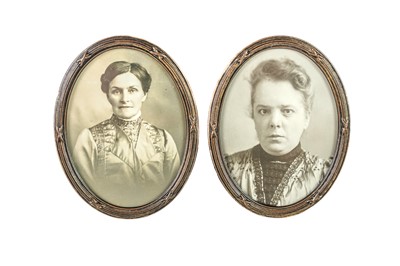 Lot 37 - A collection of antique frames.