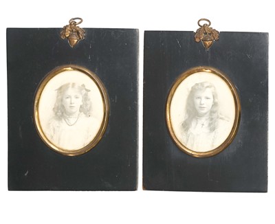 Lot 37 - A collection of antique frames.
