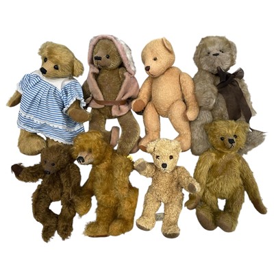 Lot 190 - Eight collector bears, including Beargorrah,...
