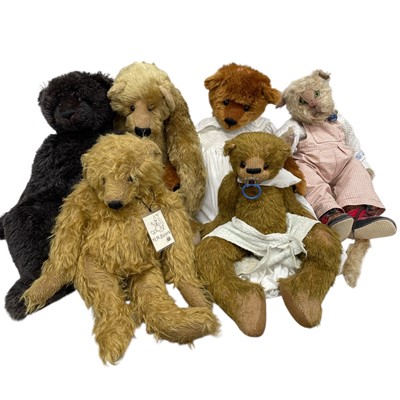 Lot 66 - Vintage Collectors Teddy Bears, including H M...