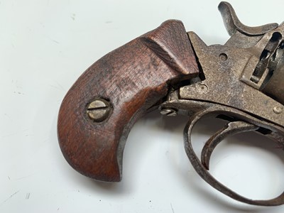 Lot 339 - A small revolver, 13cm.