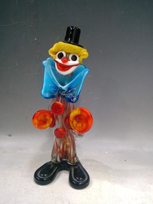 Lot 12 - A Murano Glass Clown. The Clown is 24cm tall.