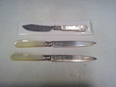 Lot 31 - Three Silver Blade Mother Of Pearl Handle...