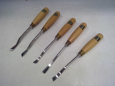 Lot 21 - Five Ashley Iles, Dog Leg Chisels.