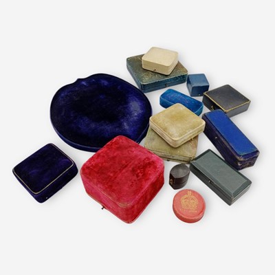 Lot 12 - A selection of antique jewellery boxes.