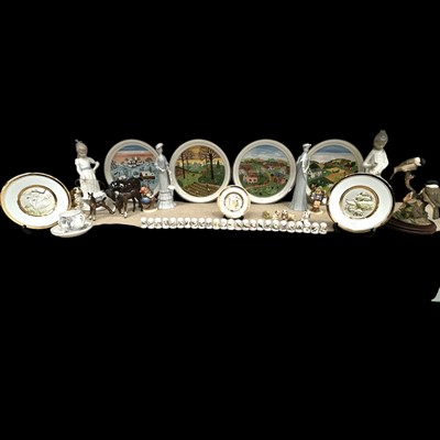 Lot 142 - A selection of ceramics, including the...