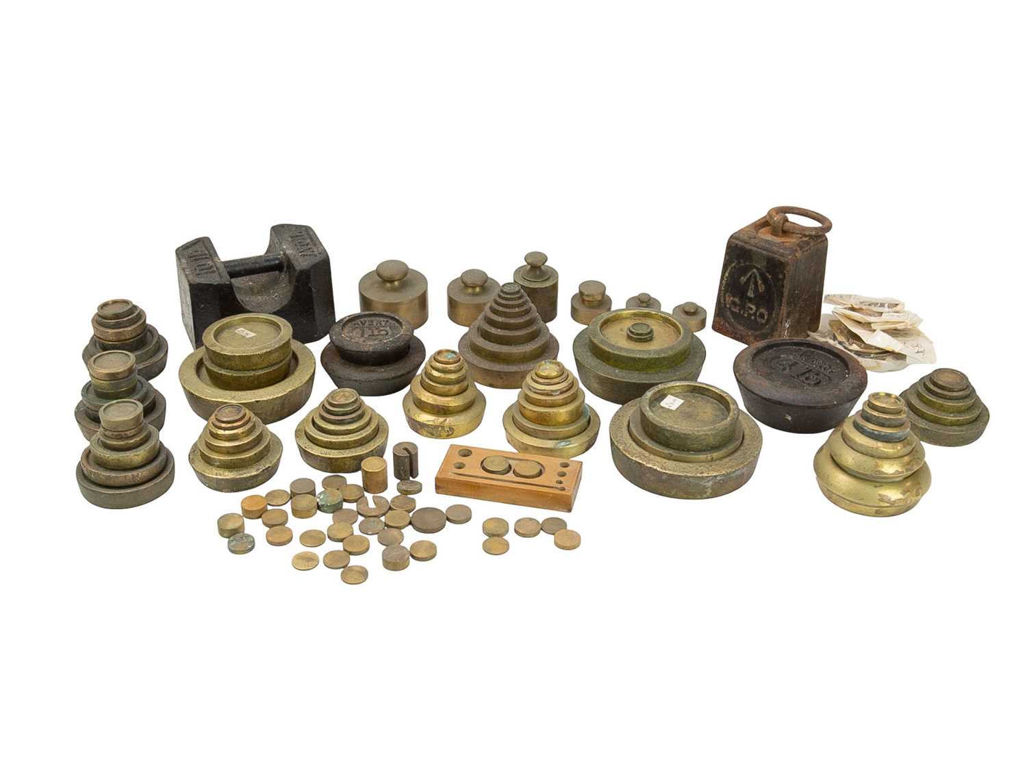 Lot 124 - A large quantity of weights.