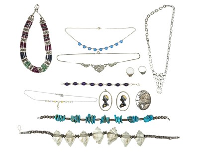 Lot 36 - A selection of silver and white metal jewellery items.