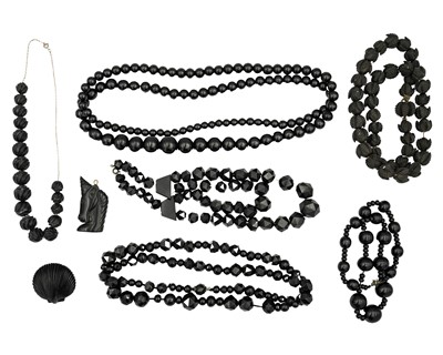 Lot 33 - A selection of jet jewellery.