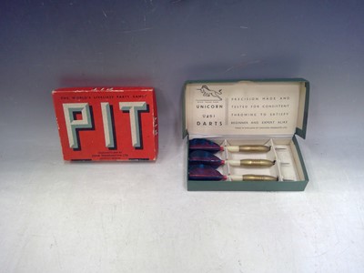 Lot 50 - A Set of Vintage Unicorn U 251 Darts and a...