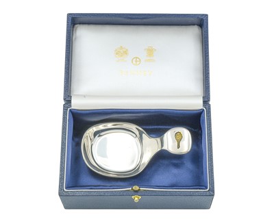 Lot 2 - GERALD BENNEY for The Caddy Spoon Collectors Club - a commemorative Millennium silver caddy spoon.