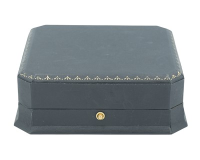 Lot 1 - A fine modern silver caddy spoon by Malcolm Appleby MBE (1946).