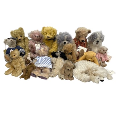 Lot 41 - Vintage Collectors Teddy Bears, including...