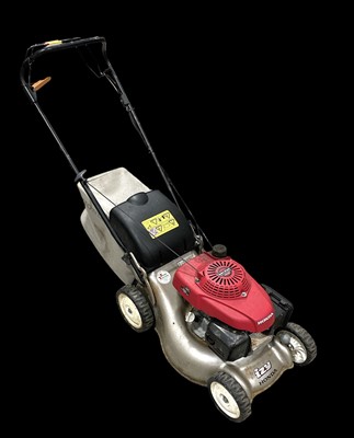 Lot 32 - A Honda "izy" self-propelled petrol lawnmower,...