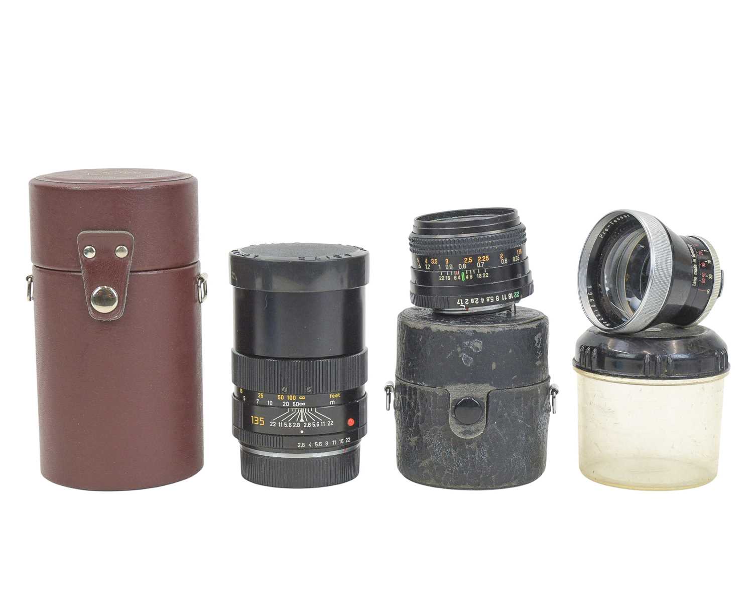 Lot 225 - A Leitz Canada Elmarit-R 1:2.8/135 lens, number 3105547.