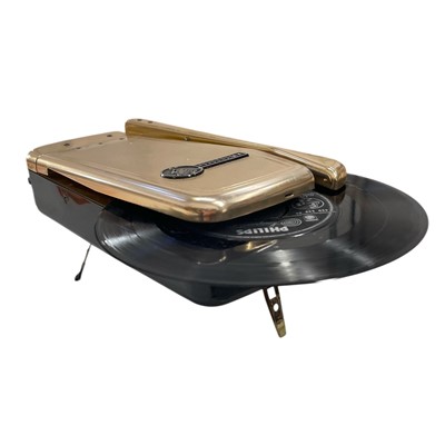Lot 14 - A 1950s Baird Wondergram portable...