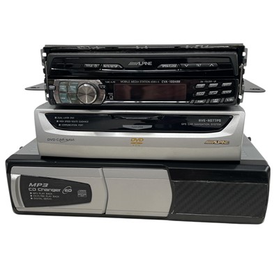 Lot 184 - Car Audio-Alpine CVA-1004RR Mobile Media...