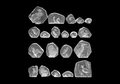 Lot 727 - Mats JONASSON (1945) A collection of lead crystal paperweights.