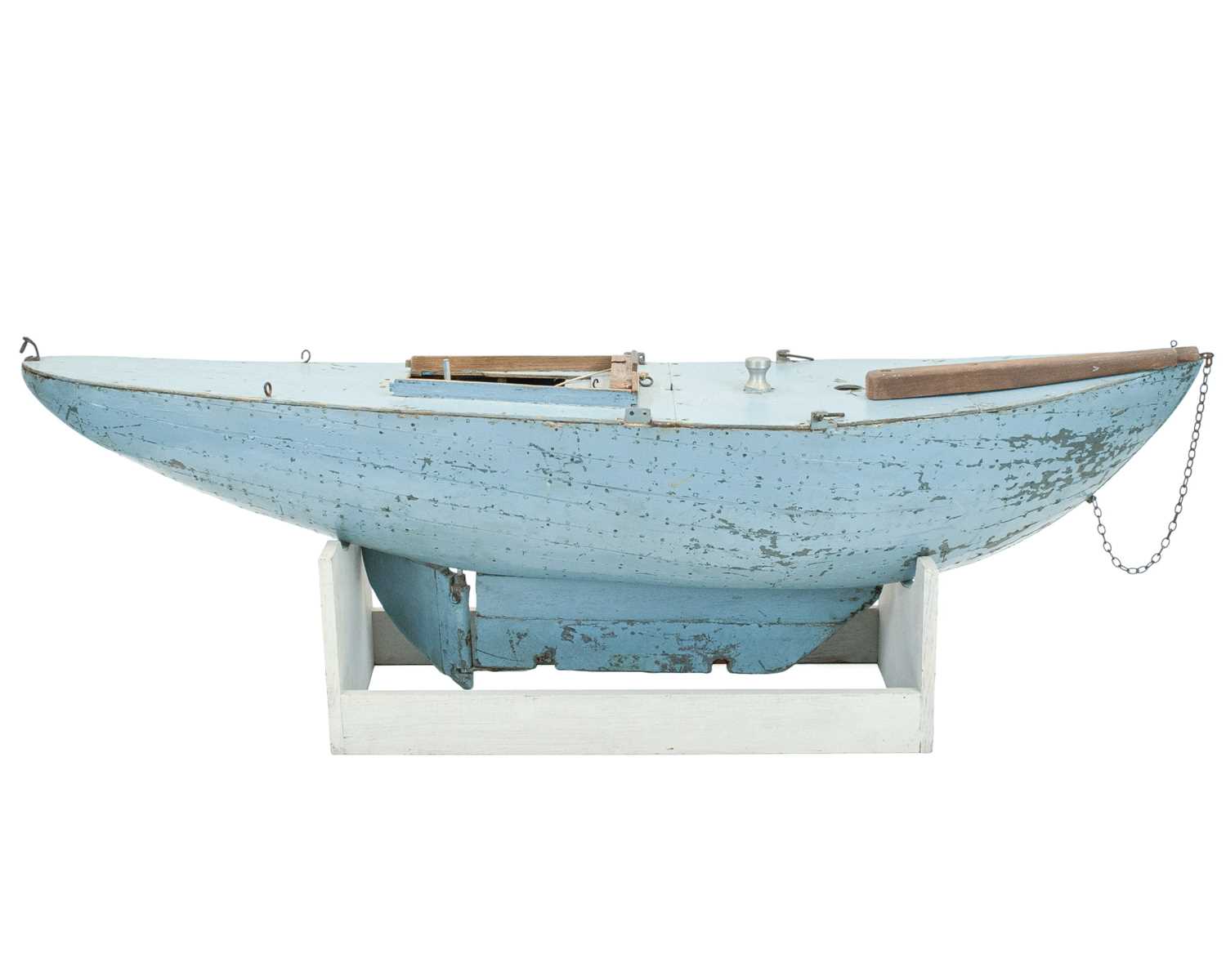 Lot 37 - An early 20th century pond yacht.