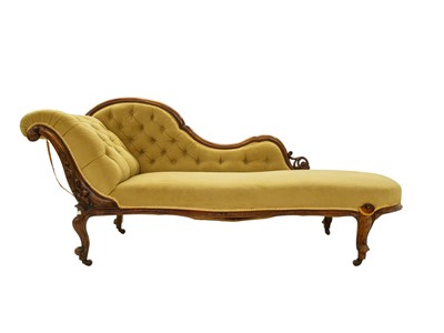 Lot 916 - A Victorian walnut chaise longue.