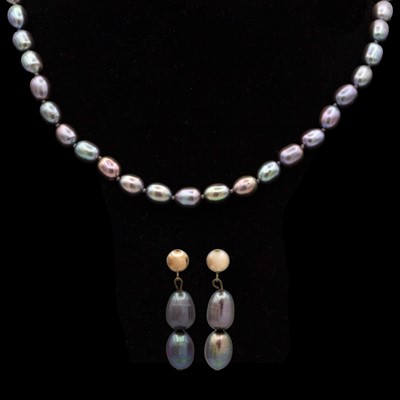 Lot 77 - A 9k gold cultured pearl necklace with a matching pair of earrings.