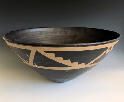 Lot 250 - Jason WASON Stoneware bowl with resist...