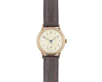 Lot 1009 - BENSON WATCH COMPANY - A 1940's 9k rose gold cased gentleman's manual wind dress watch.