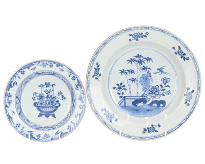 Lot 394 - A Chinese blue and white export porcelain soup plate.