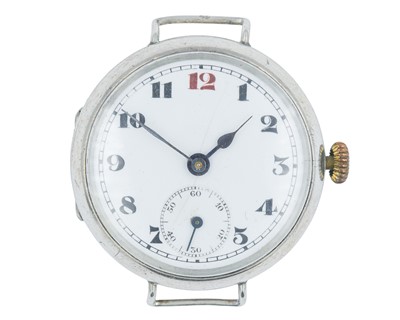 Lot 1004 - A WWI military silver cased manual wind gentleman's wire lug wristwatch.