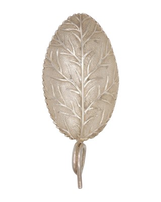 Lot 15 - A George III silver caddy spoon in the form of a leaf by Joseph Willmore.