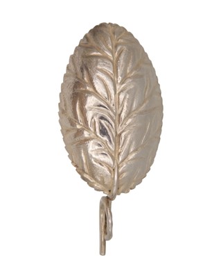 Lot 15 - A George III silver caddy spoon in the form of a leaf by Joseph Willmore.