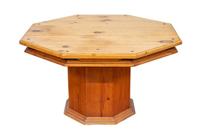 Lot 902 - An octagonal pine centre table.