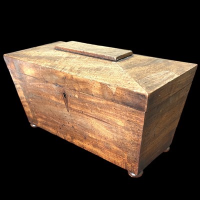 Lot 40 - A good quality Georgian mahogany tea caddy...