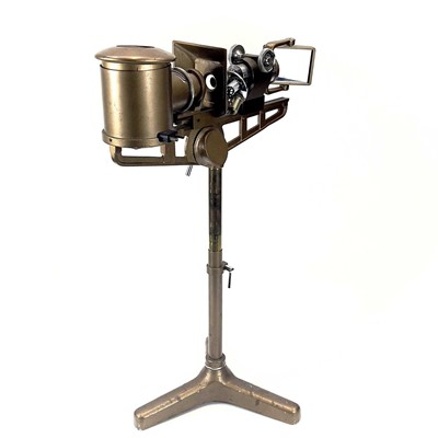 Lot 38 - A Flatters & Garnett precision micro-projector,...