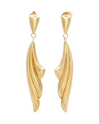 Lot 62 - A pair of 9k gold pendant earrings.