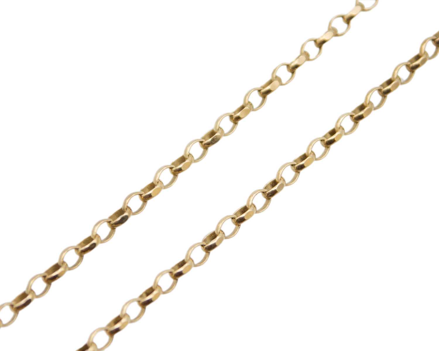 Lot 19 - A 9k gold faceted cable necklace.