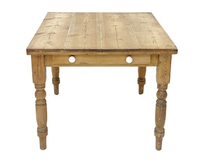 Lot 783 - A late Victorian pine kitchen table.