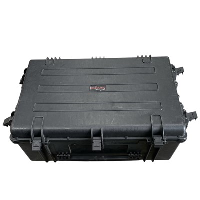 Lot 79 - An "Explorer" protective case, 78x50x32cm.