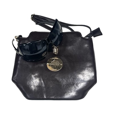 Lot 153 - A spurious Mulberry handbag and pair of D&G...