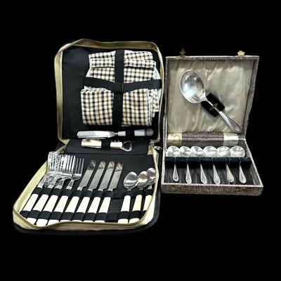 Lot 77 - A modern picnic set and a case of EPNS dessert...