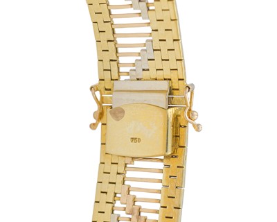 Lot 2 - An 18k tri-colour gold brick link bracelet.
