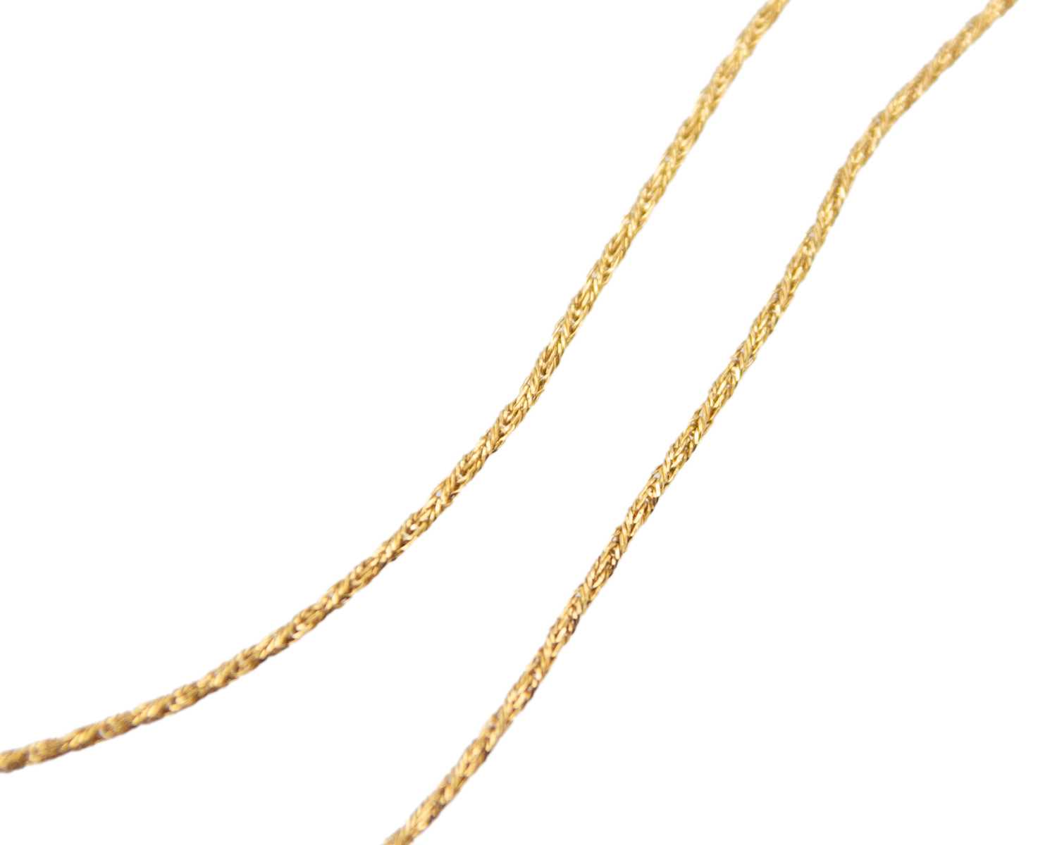 Lot 45 - An 18k gold fine 19" rope chain.