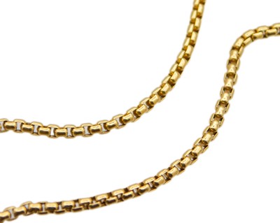 Lot 15 - An Italian 18k gold square cable link bracelet.