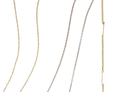 Lot 104 - A selection of 18k gold jewellery items.