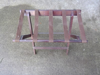Lot 149 - A Vintage Suitcase Stand. The Stand is 51cm tall.
