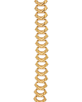 Lot 34 - An 18k gold fancy link bracelet.