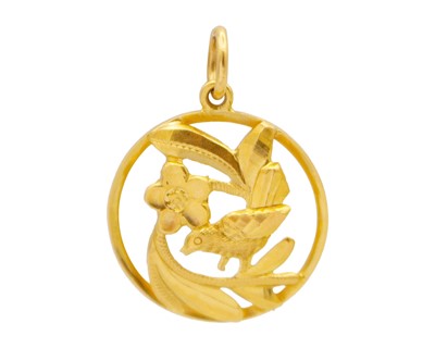Lot 29 - A high-purity gold embossed and carved bird and flower pendant.