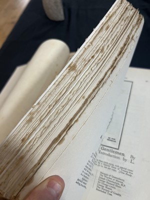 Lot 1 - Arthur Symons (ed) and Aubrey Beardsley illustrations