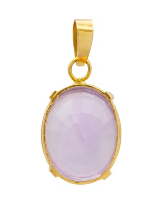 Lot 44 - A large 18k gold amethyst pendant.